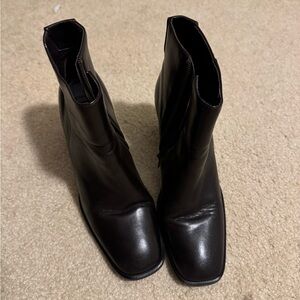 Chocolate brown women’s boots